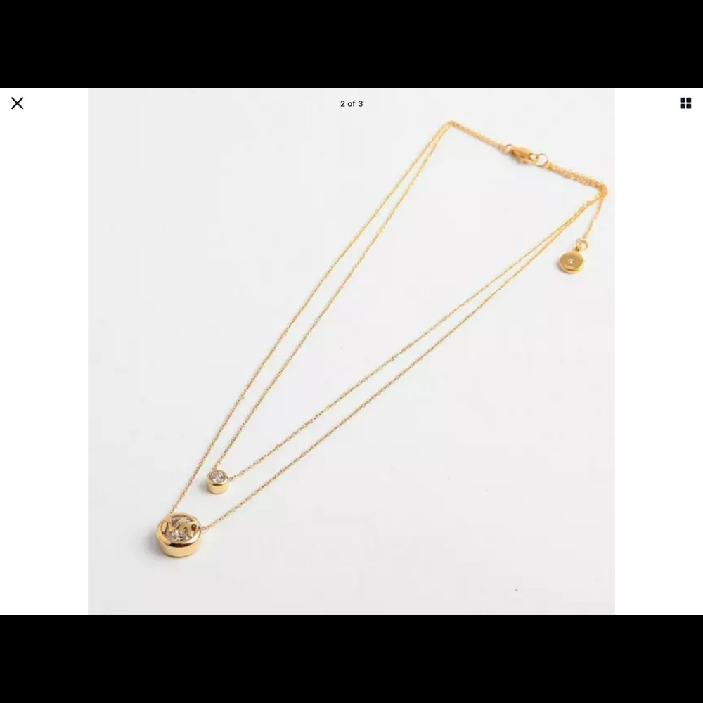 - Necklace - Picture 2 of 3